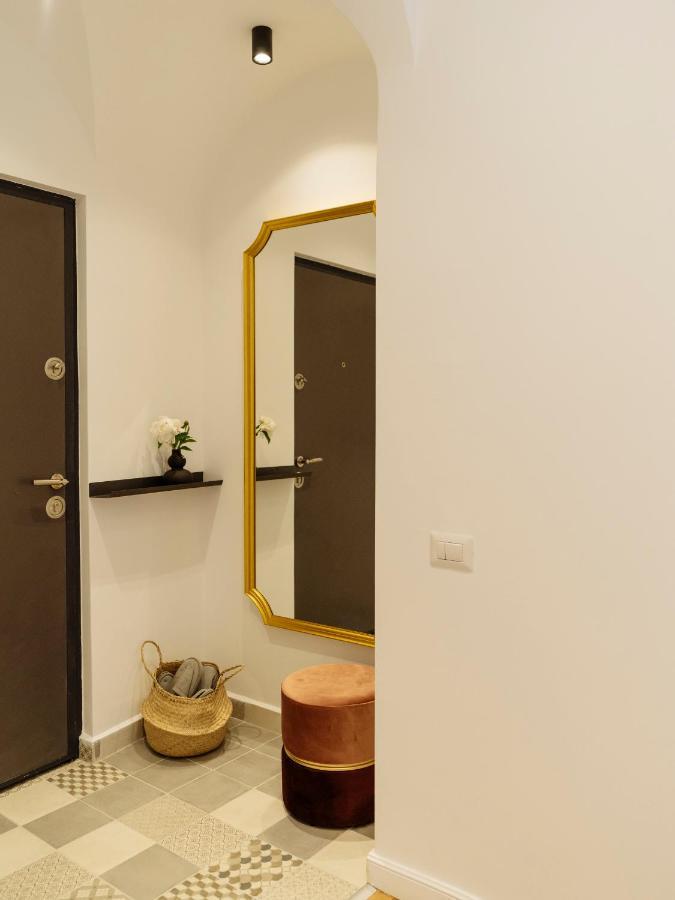 Sunny 3br Midtown Flat - Amazing View Balcony Apartment