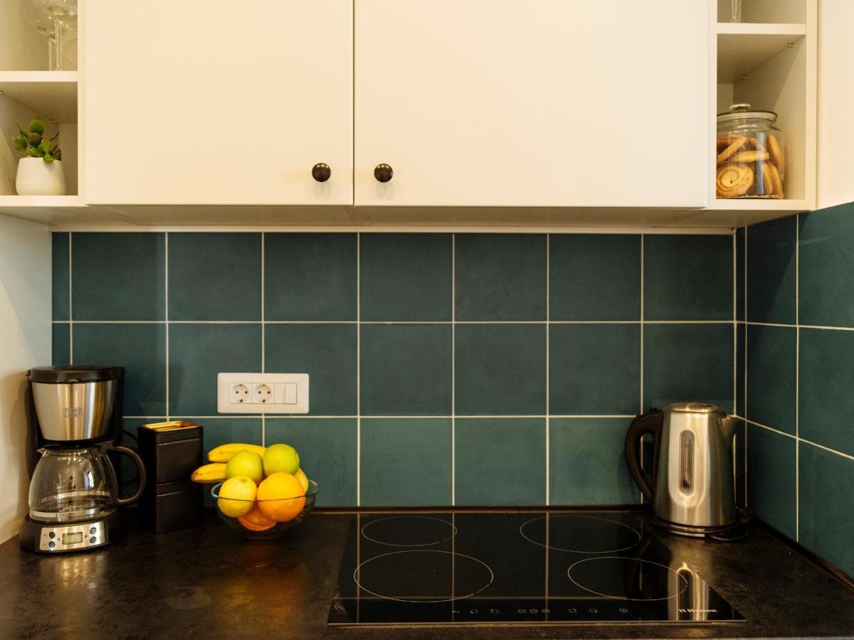 Sunny 3br Midtown Flat - Amazing View Balcony Apartment *